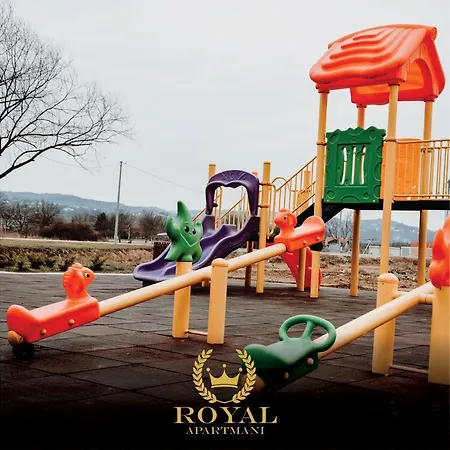 Royal 4