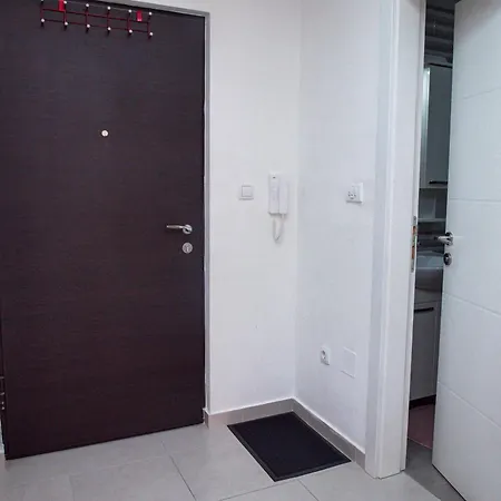 Royal 4 * Добой